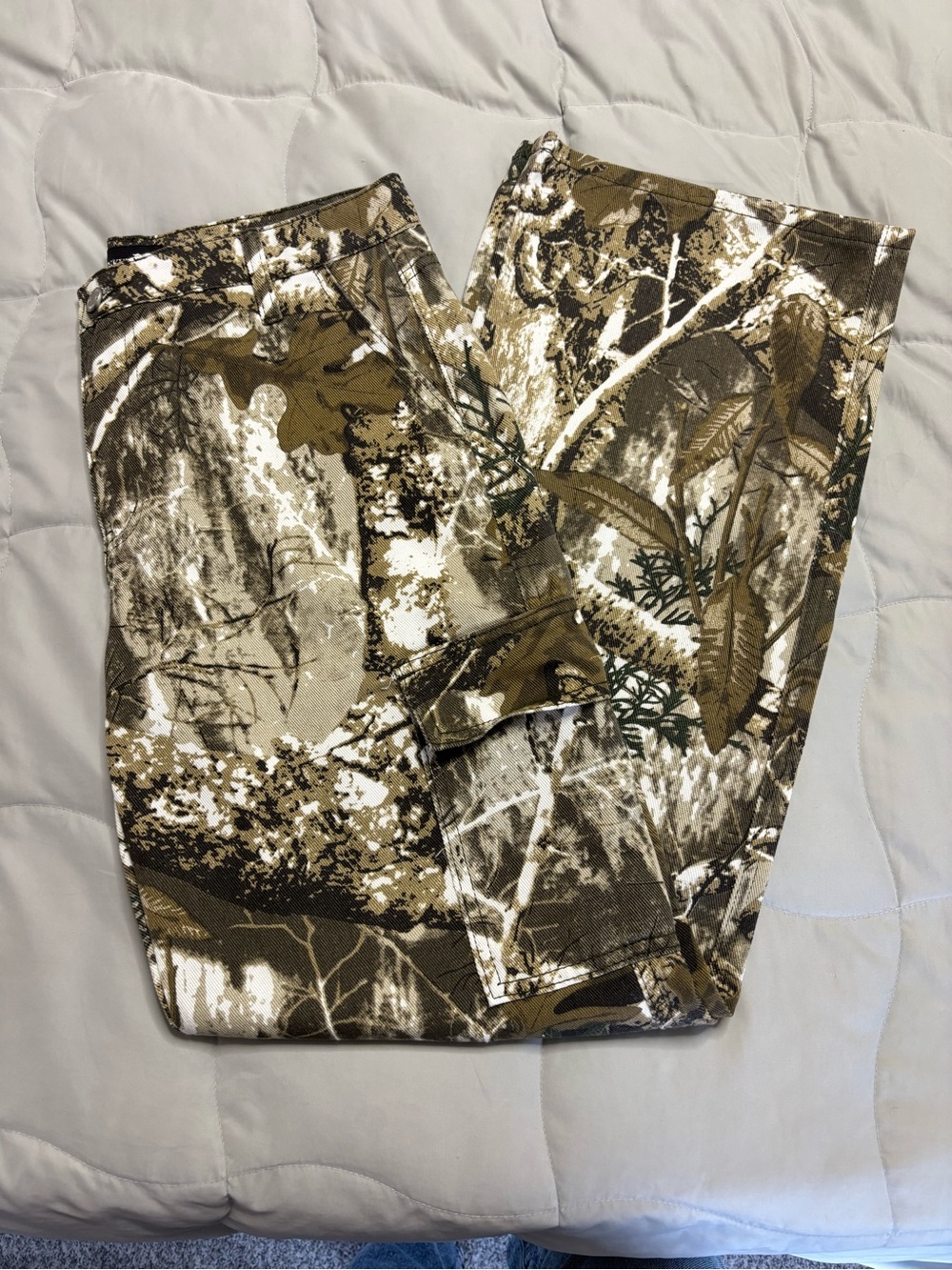 Women’s Camo Cargo Pants